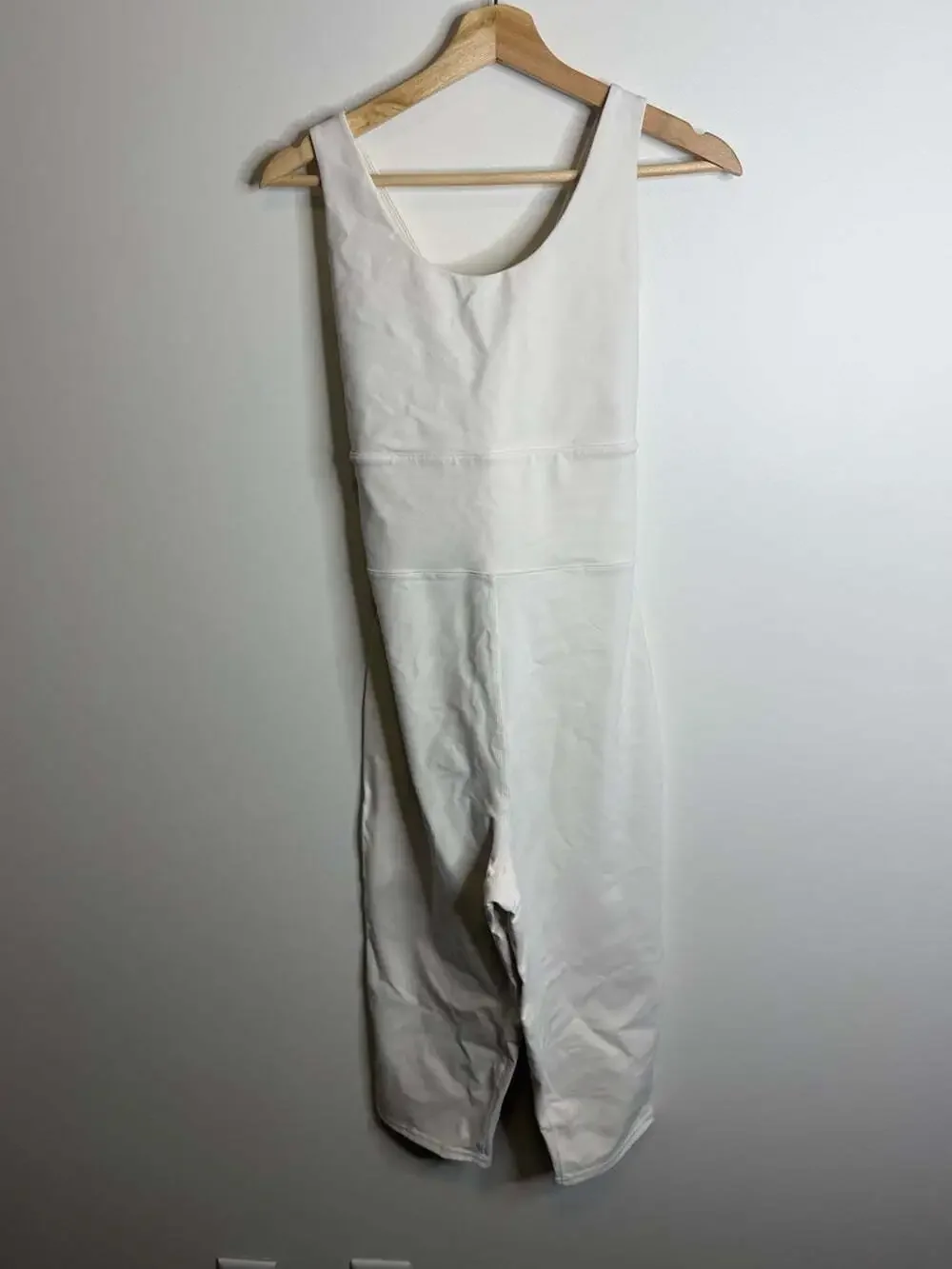 ALO Yoga One Piece jumpsuit capris white sports bra High support large